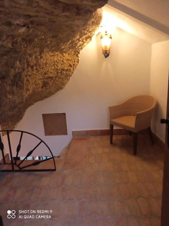 Casa Enrocada Villa Setenil De Las Bodegas Luaran gambar