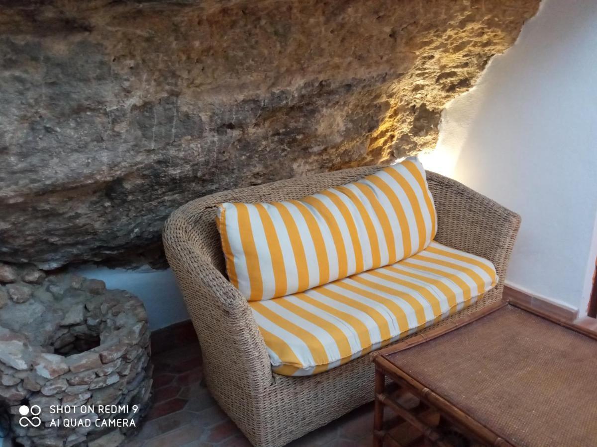 Casa Enrocada Villa Setenil De Las Bodegas Luaran gambar